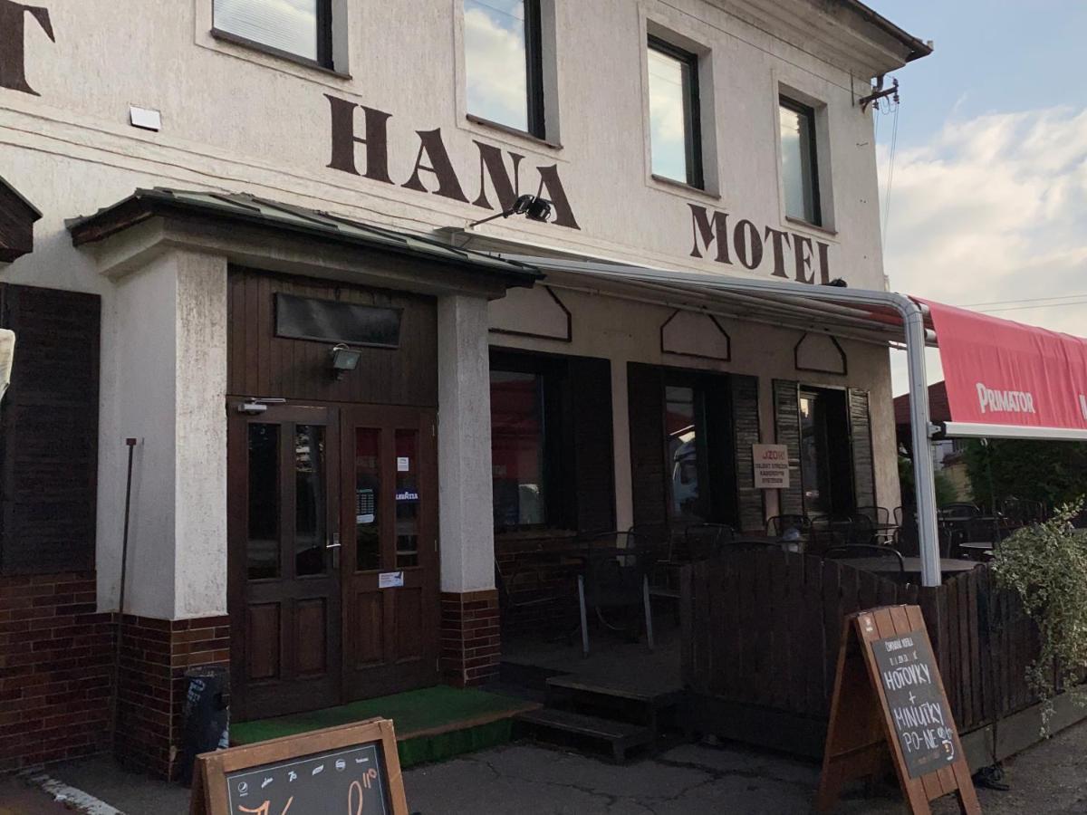 Restaurant Motel Hana Barbara Gastro Sro Ostretin Bagian luar foto
