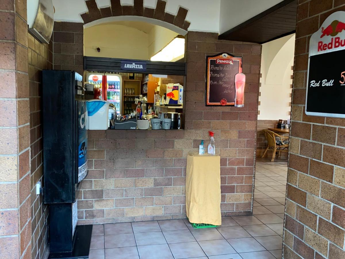 Restaurant Motel Hana Barbara Gastro Sro Ostretin Bagian luar foto