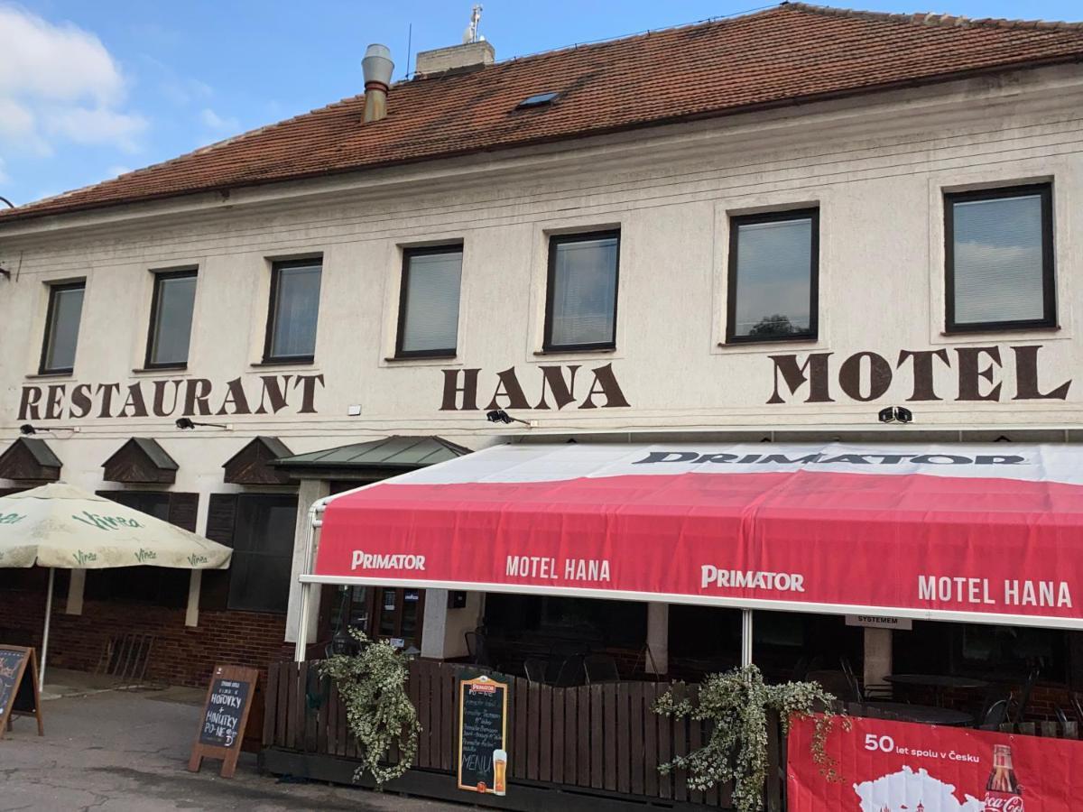Restaurant Motel Hana Barbara Gastro Sro Ostretin Bagian luar foto