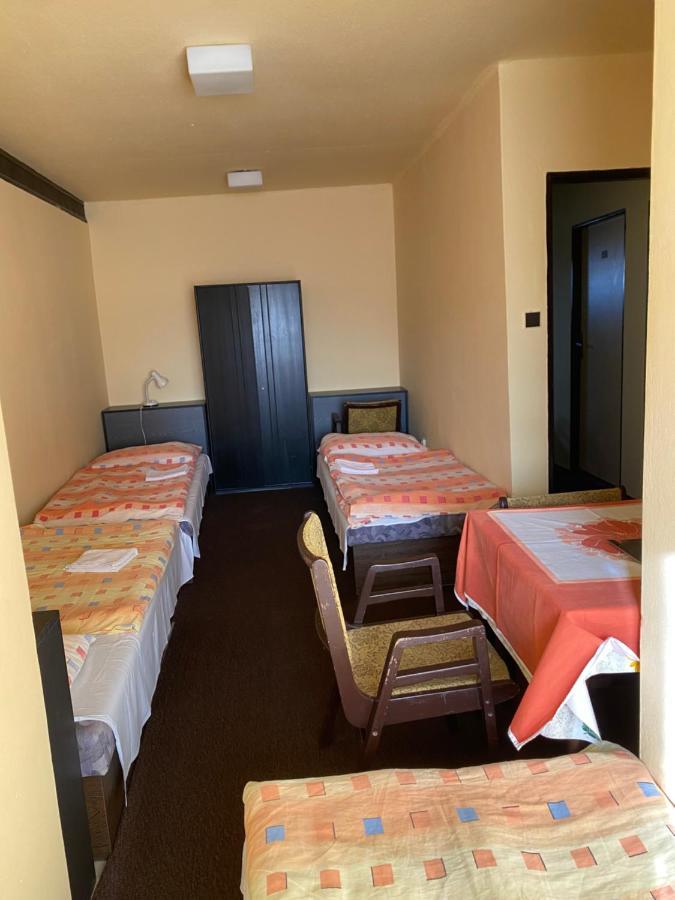Restaurant Motel Hana Barbara Gastro Sro Ostretin Bagian luar foto